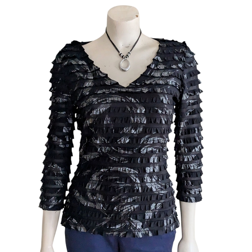 Frank Lyman Design Ruffled Top Size 6